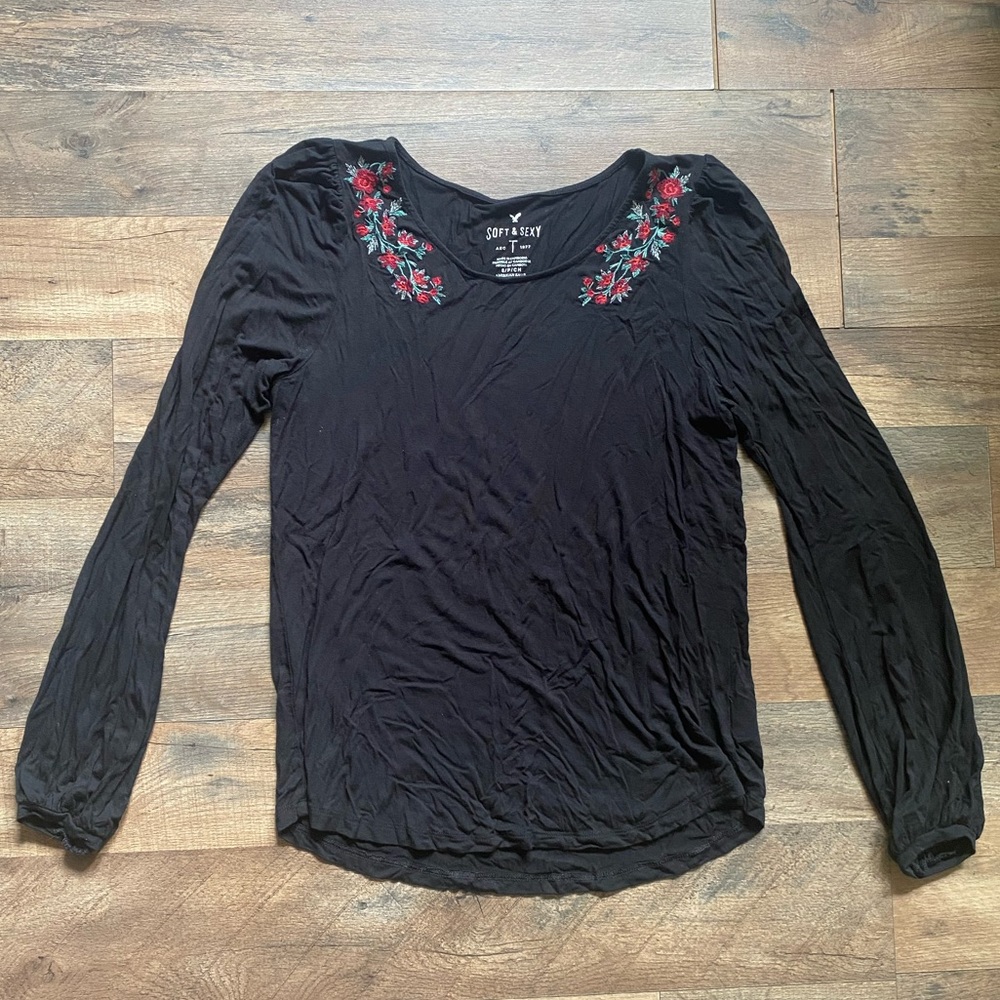 AEO Embroidered Long Sleeve Top